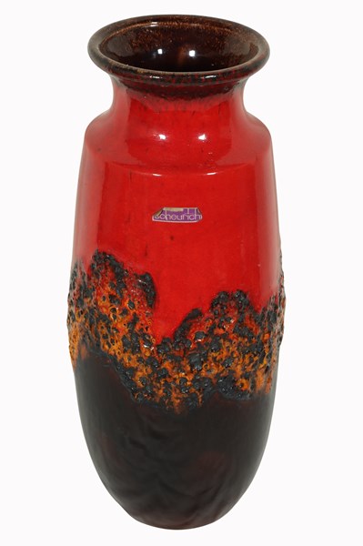 Lot 34 - POTTERY VASE