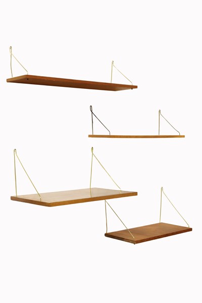 Lot 144 - FLOATING SHELVES