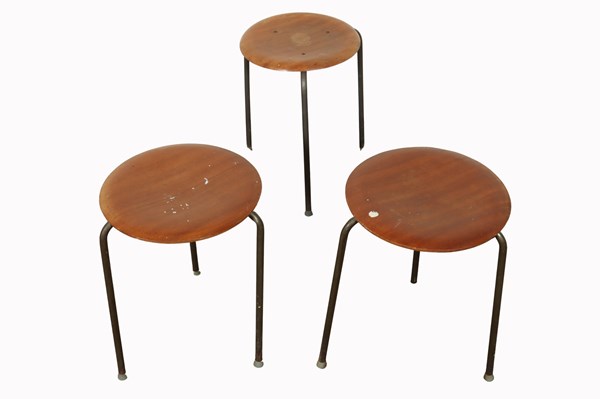 Lot 127 - DOT STOOLS