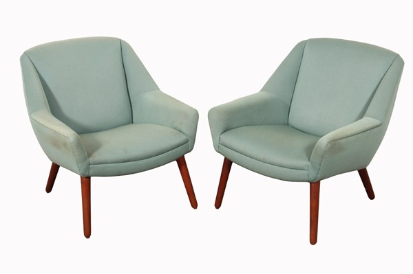 Lot 89 - PAIR OF ARMCHAIRS