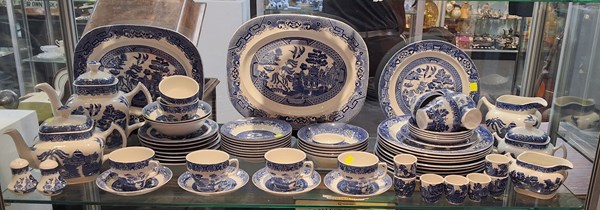 Lot 1124 - WILLOW PATTERN CHINA