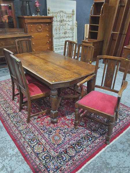 Lot 152 - DINING SUITE