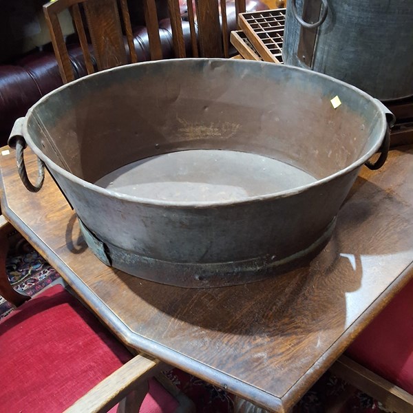 Lot 189 - WASH TUB