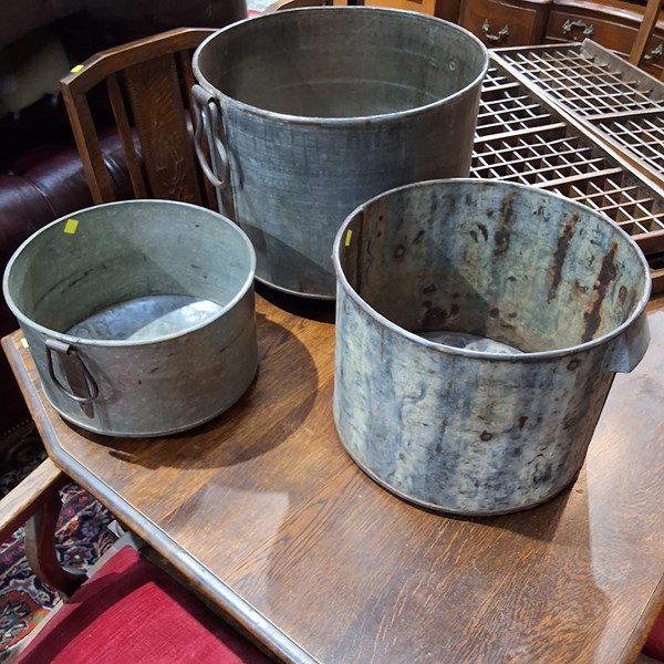 Lot 251 - TUBS