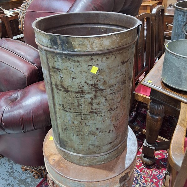 Lot 137 - MINERS BUCKET