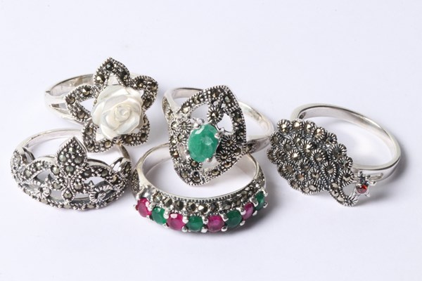 Lot 1046 - RINGS