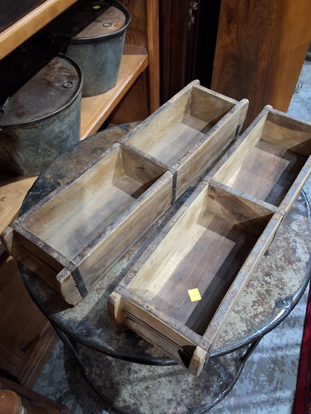 Lot 88 - PLANTERS