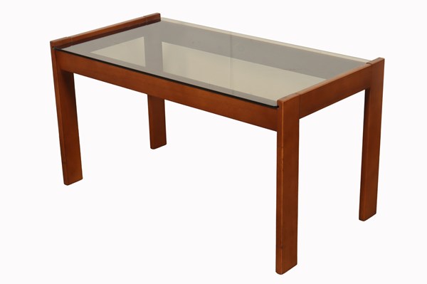 Lot 145 - COFFEE TABLE