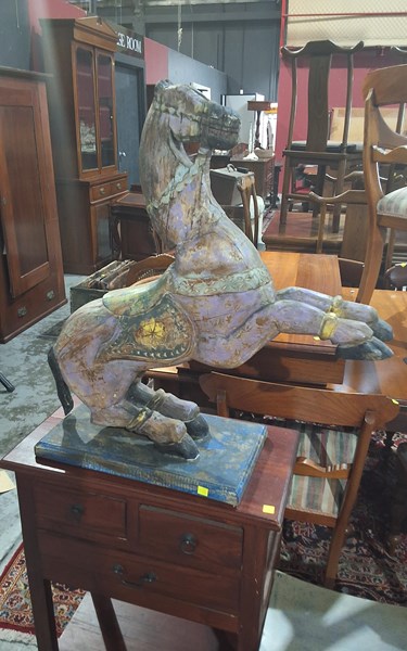 Lot 176 - HORSE FIGURE