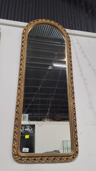 Lot 455 - WALL MIRROR