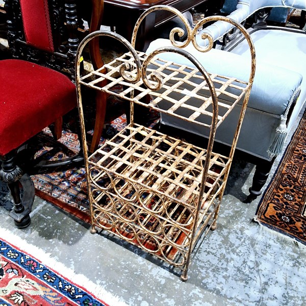 Lot 118 - WINE RACK