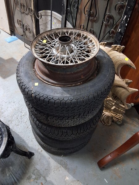 Lot 435 - CAR WHEELS