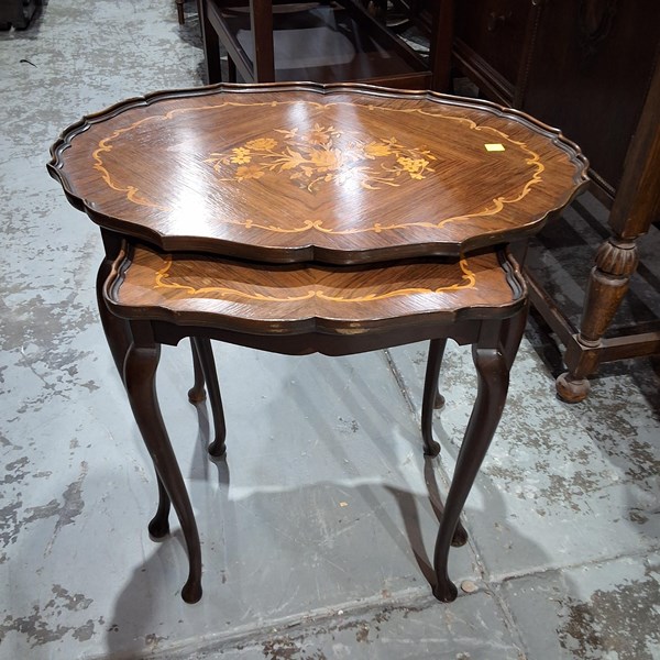 Lot 143 - NEST OF TABLES