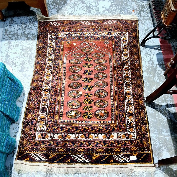 Lot 106 - RUG