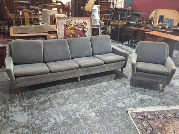 Lot 131 - SOFA & ARMCHAIR