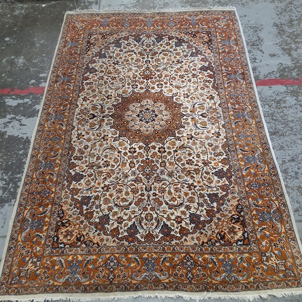 Lot 55 - RUG