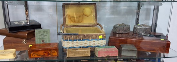 Lot 1451 - SEWING REQUISITES