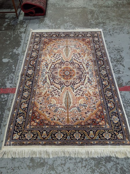 Lot 243 - RUG