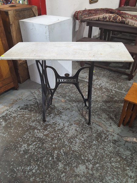 Lot 273 - PATIO TABLE