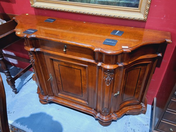 Lot 46 - CONSOLE CABINET