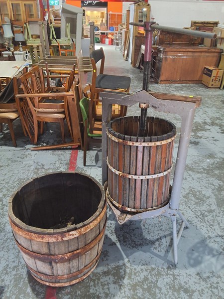 Lot 361 - WINE PRESS