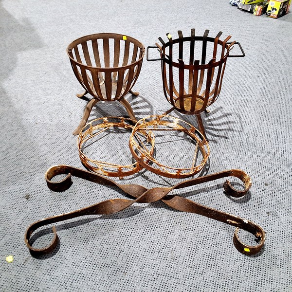 Lot 289 - RUSTIC METAL LOT