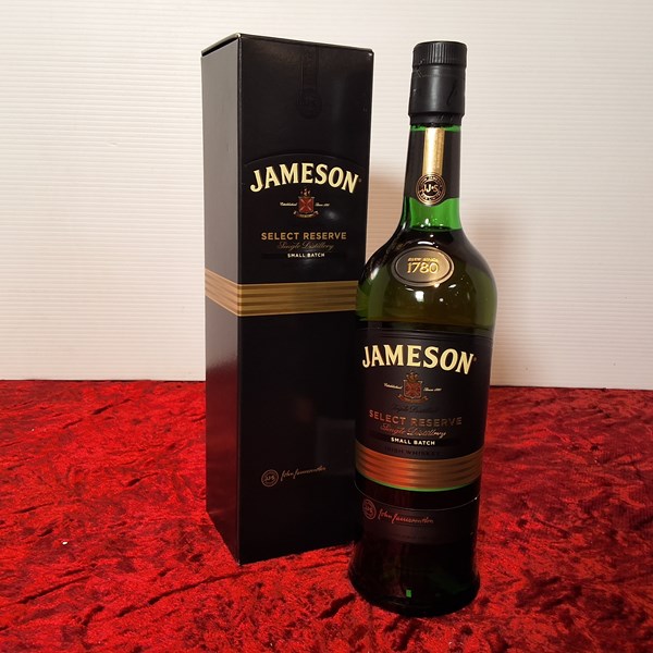 Lot 125 - JAMESON SELECT RESERVE IRISH WHISKY