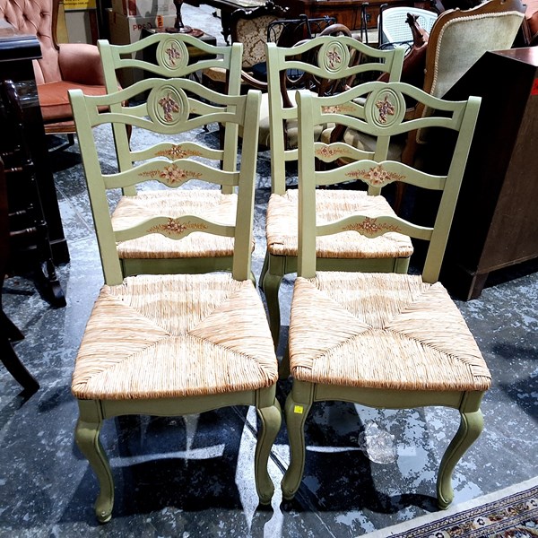 Lot 17 - DINING CHAIRS