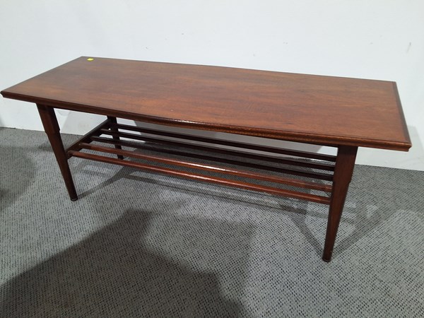 Lot 474 - COFFEE TABLE