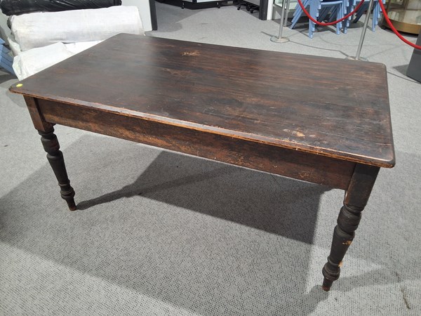 Lot 443 - FARMHOUSE TABLE