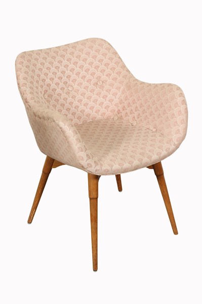 Lot 54 - FEATHERSTON A310 CONTOUR CHAIR