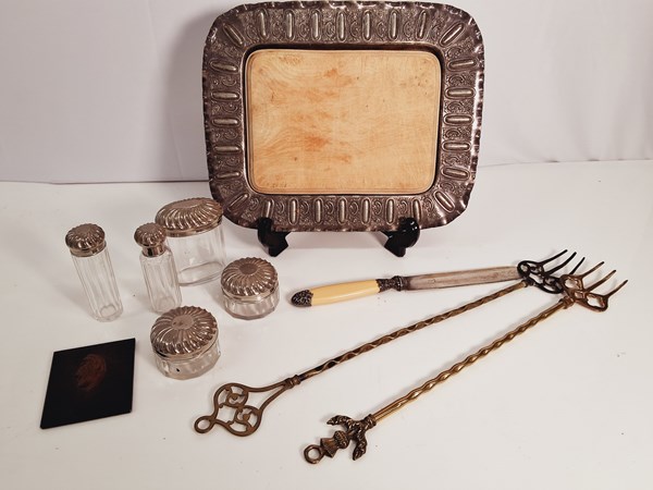 Lot 1468 - TABLE WARE