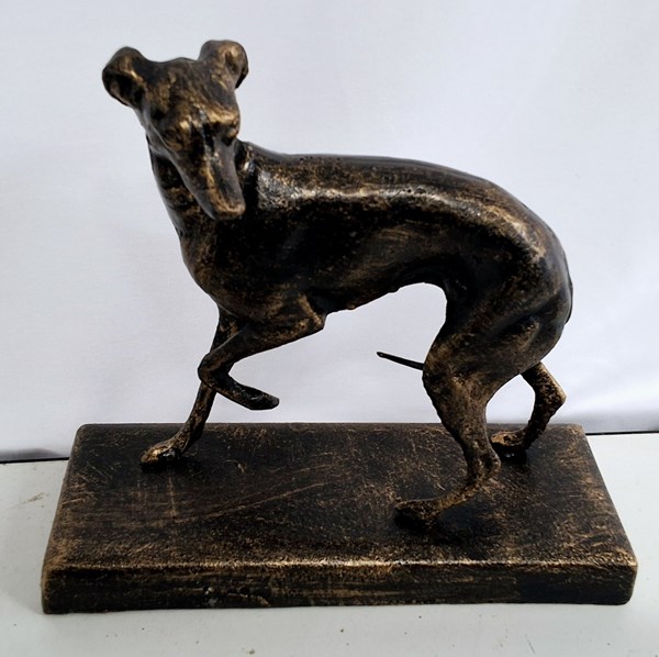 Lot 1229 - FIGURINE