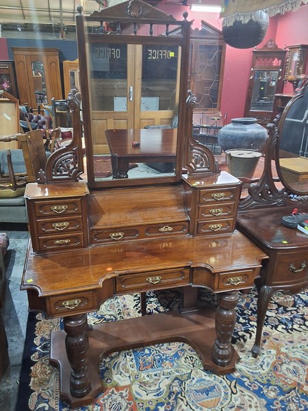 Lot 303 - DRESSING TABLE