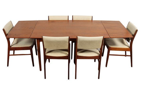 Lot 102 - DINING SUITE