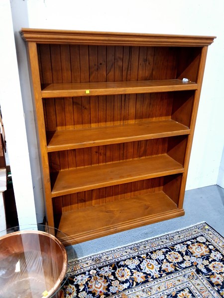 Lot 399 - BOOKSHELF