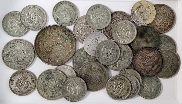 Lot 1072 - COINS