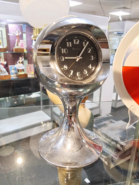 Lot 1141 - SPACE AGE ALARM CLOCK