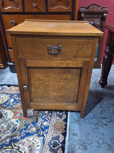 Lot 64 - CUPBOARD