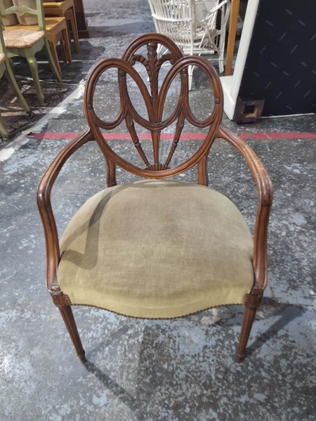 Lot 277 - DRESSING CHAIR