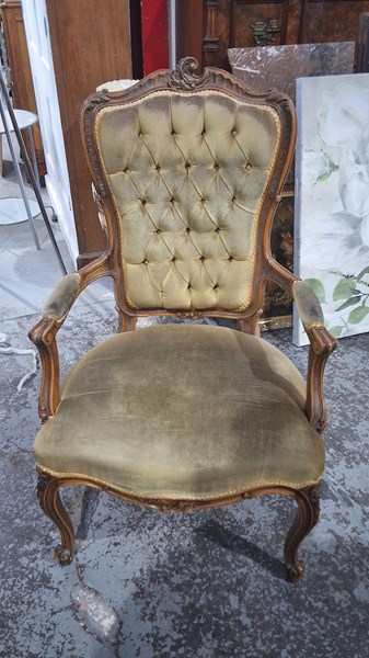 Lot 68 - ARM CHAIR