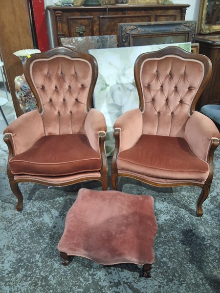 Lot 451 - CHAIRS AND STOOL