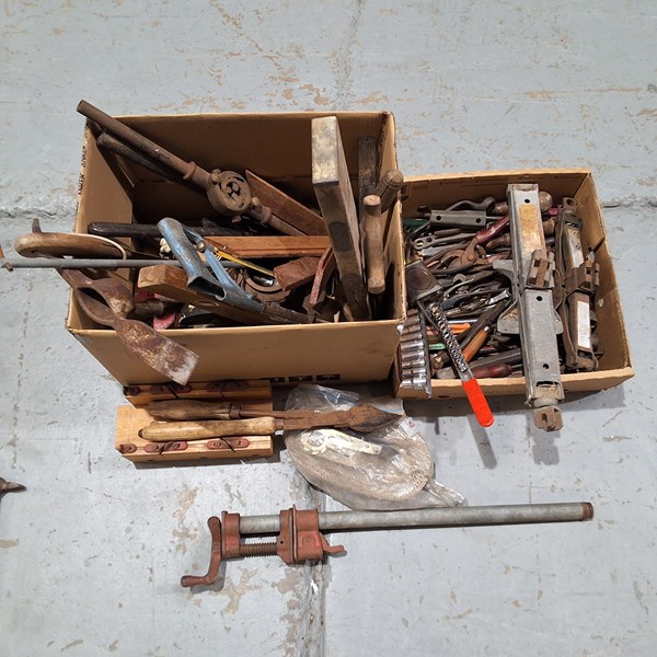 Lot 533 - TOOLS