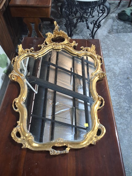 Lot 487 - MIRROR