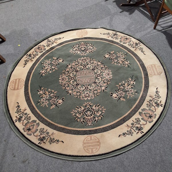 Lot 270 - RUG