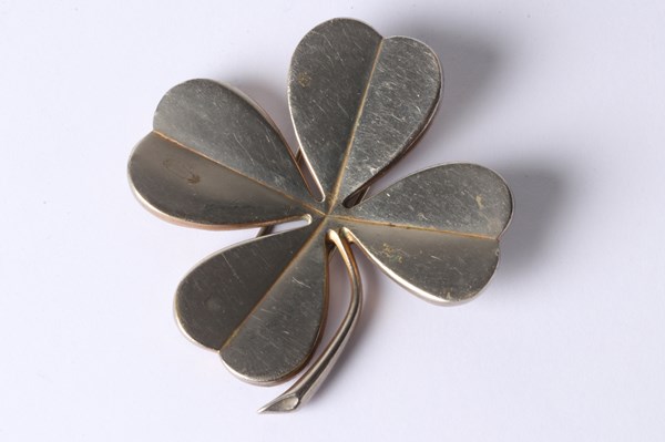 Lot 1007 - VINTAGE BROOCH