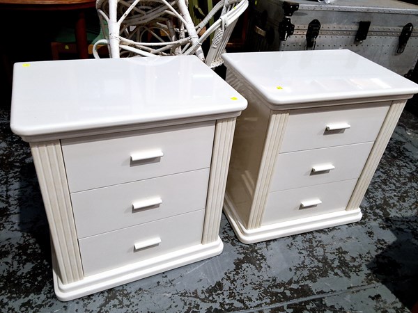 Lot 35 - BEDSIDES