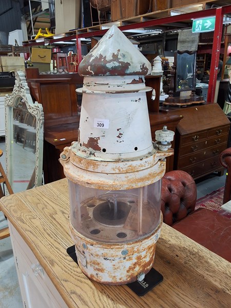 Lot 309 - NAVIGATION LIGHT