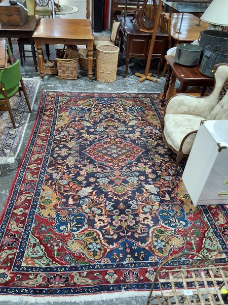 Lot 249 - RUG