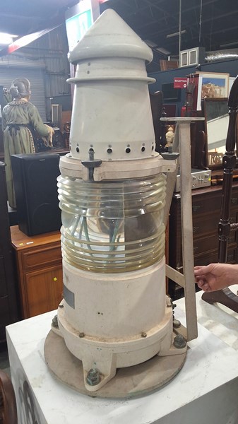 Lot 276 - NAVIGATION LIGHT